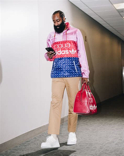 nba players wearing gucci|How the NBA Turned the Tunnel Into a Major Fashion .